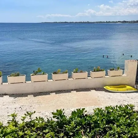 בית נופש Lovely In Siracusa With Wifi